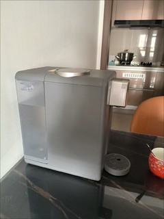 海爾HRO7523-1miniU1 RO臺式凈飲機評測 星蘊銀的科技與美學